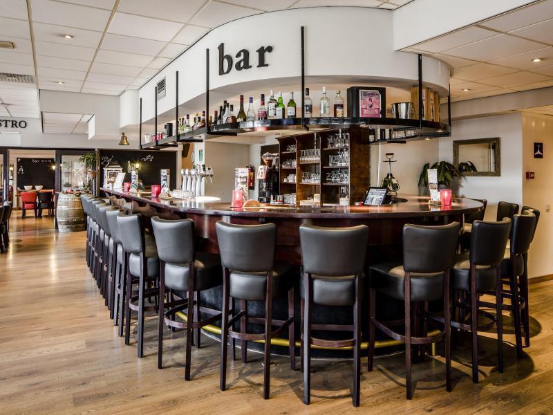 City Hotel טרנוזן מראה חיצוני תמונה